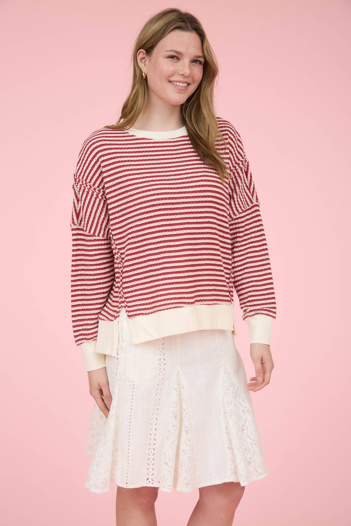STRIPE EXPOSED SEAM SPLIT HEM LONG SLEEVE KNIT TOP : BLUE