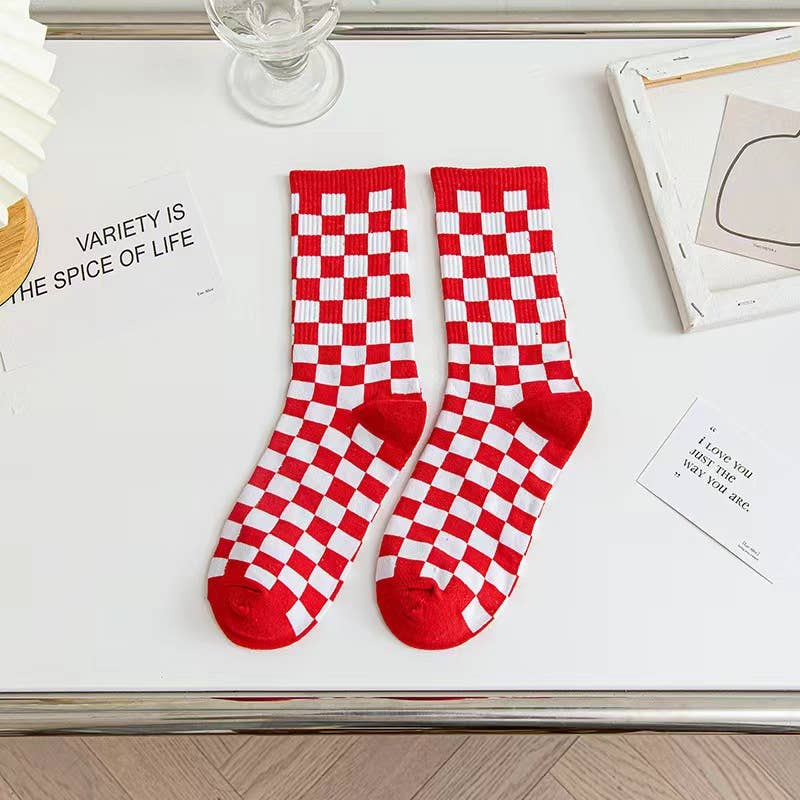 Street Skateboard Plaid Sports Socks: Red / M