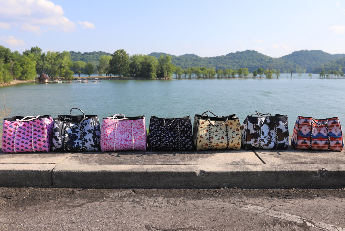 Beach Hand Bag in Black Pink Cowboy Hat