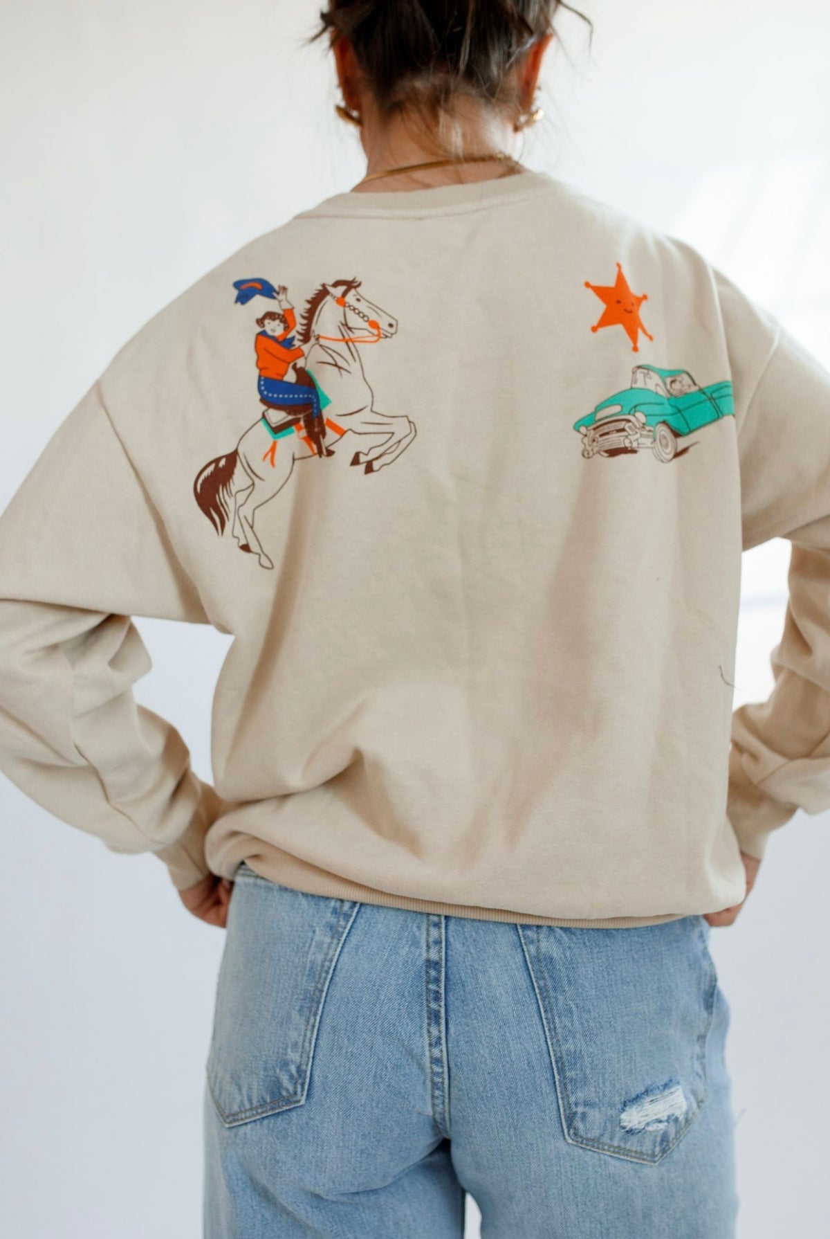 Retro Graphic Howdy Sweatshirt