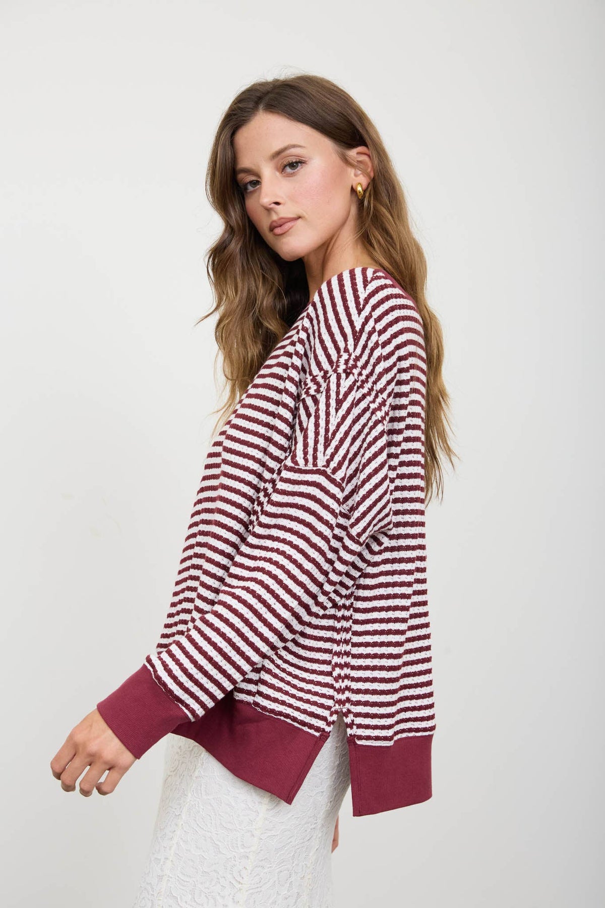 STRIPE EXPOSED SEAM SPLIT HEM LONG SLEEVE KNIT TOP : BLUE