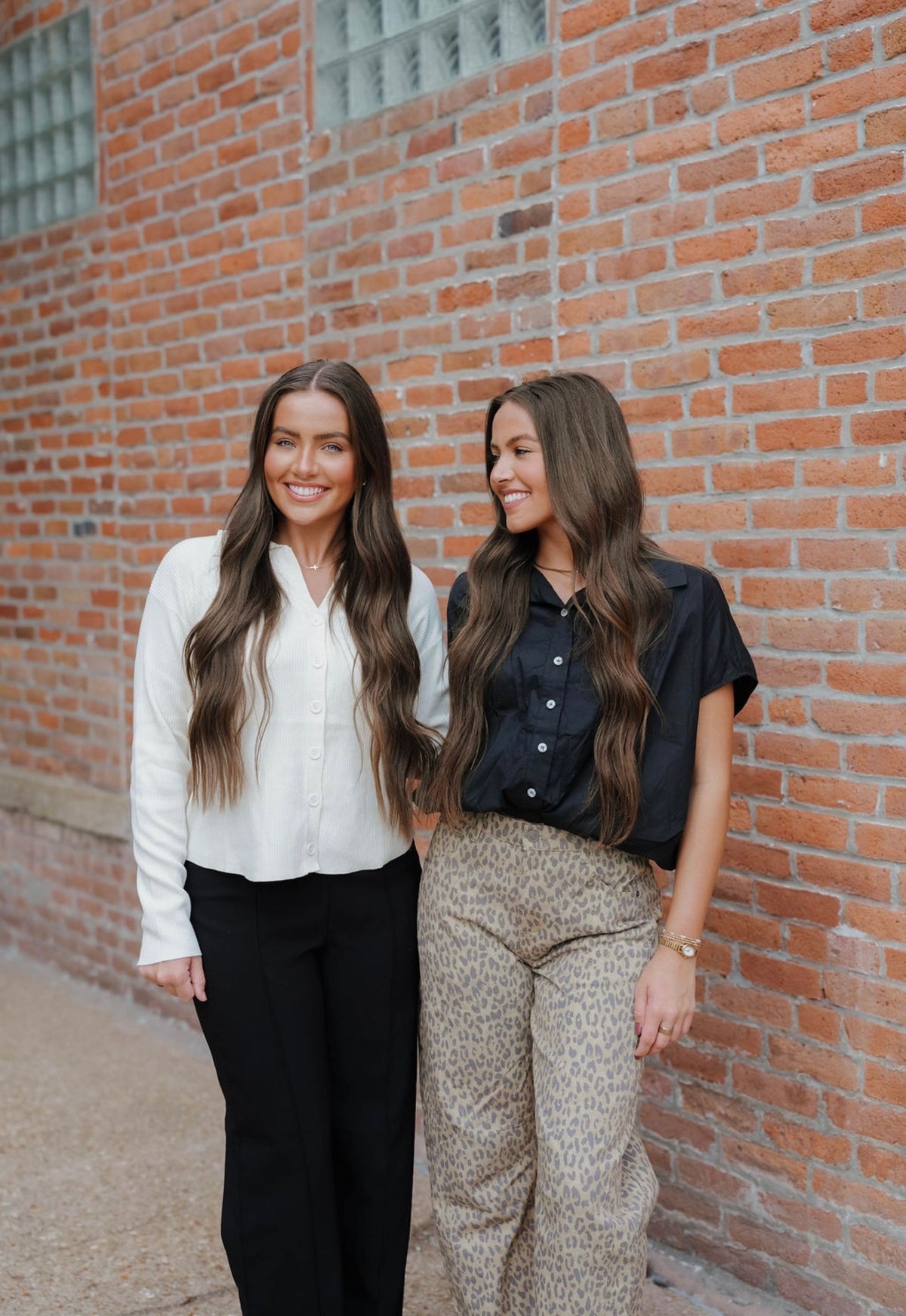 RIBBED COLLARED BUTTON-UP KNIT TOP