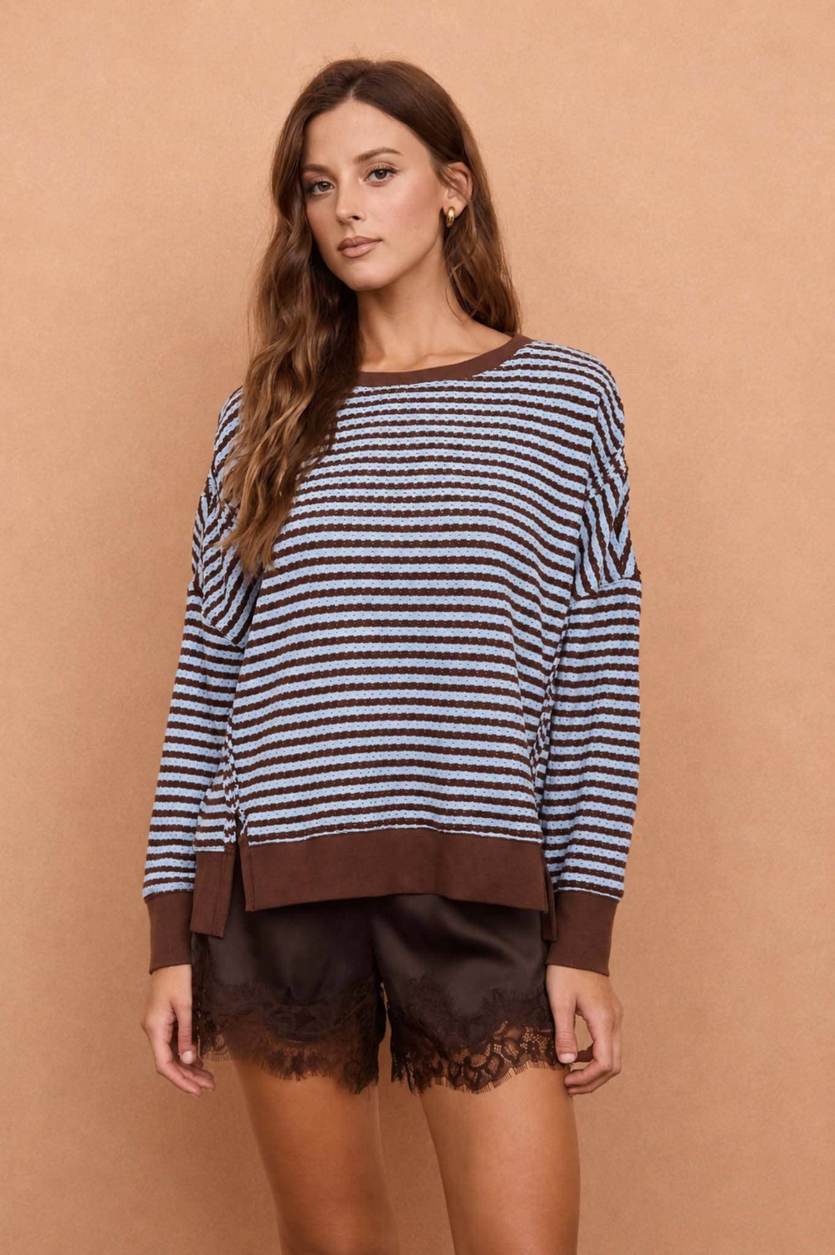 STRIPE EXPOSED SEAM SPLIT HEM LONG SLEEVE KNIT TOP : BLUE