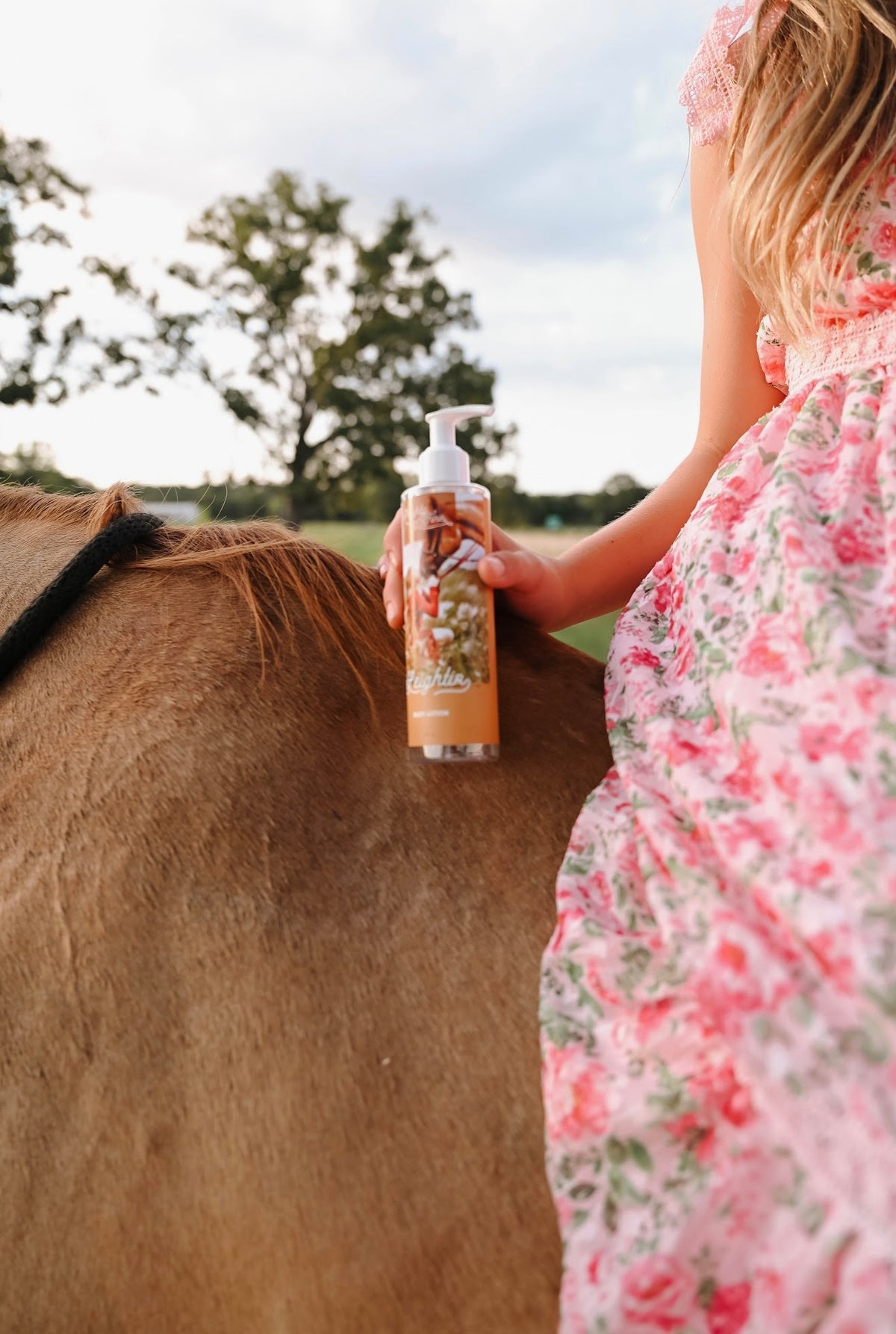 Leightin Western Fantasy Lotion