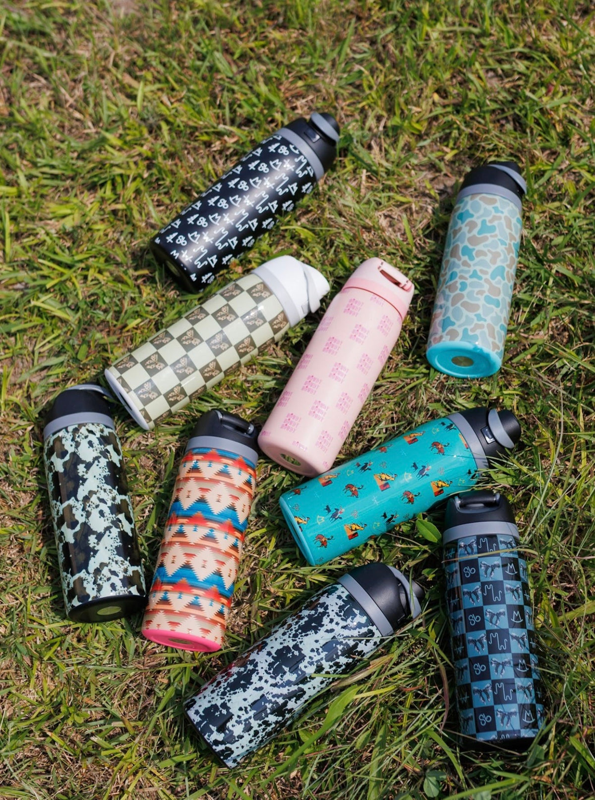 Beige Vintage Bow Stainless Steel Water Bottle