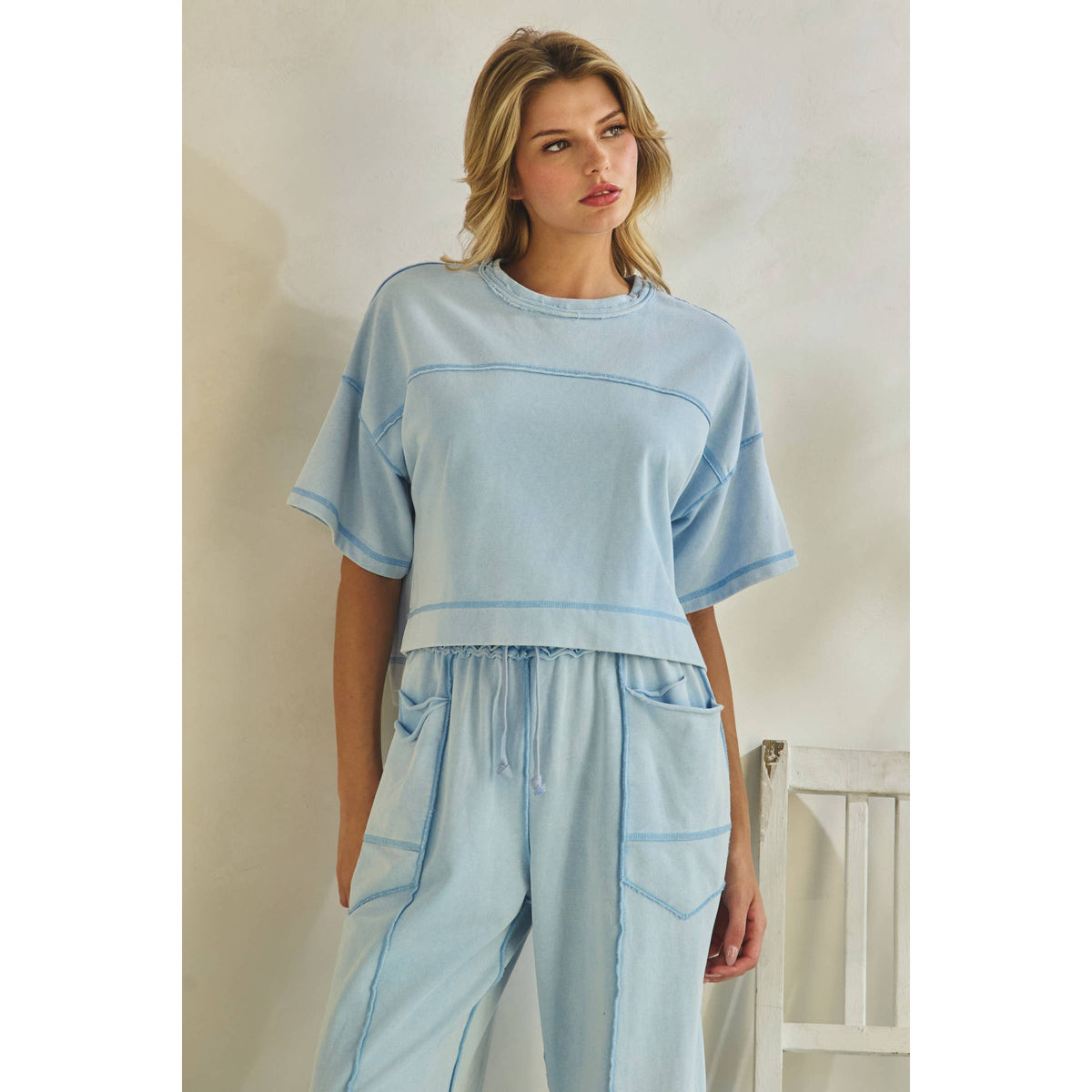 Cropped Easy top: LT Blue